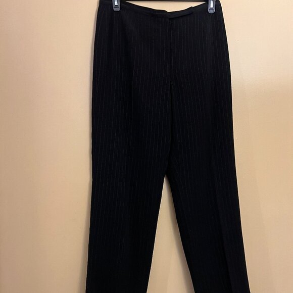 Kasper woman's Pinstripe 2-piece pant suit, Black/White stripes, Size 12 - Picture 7 of 7